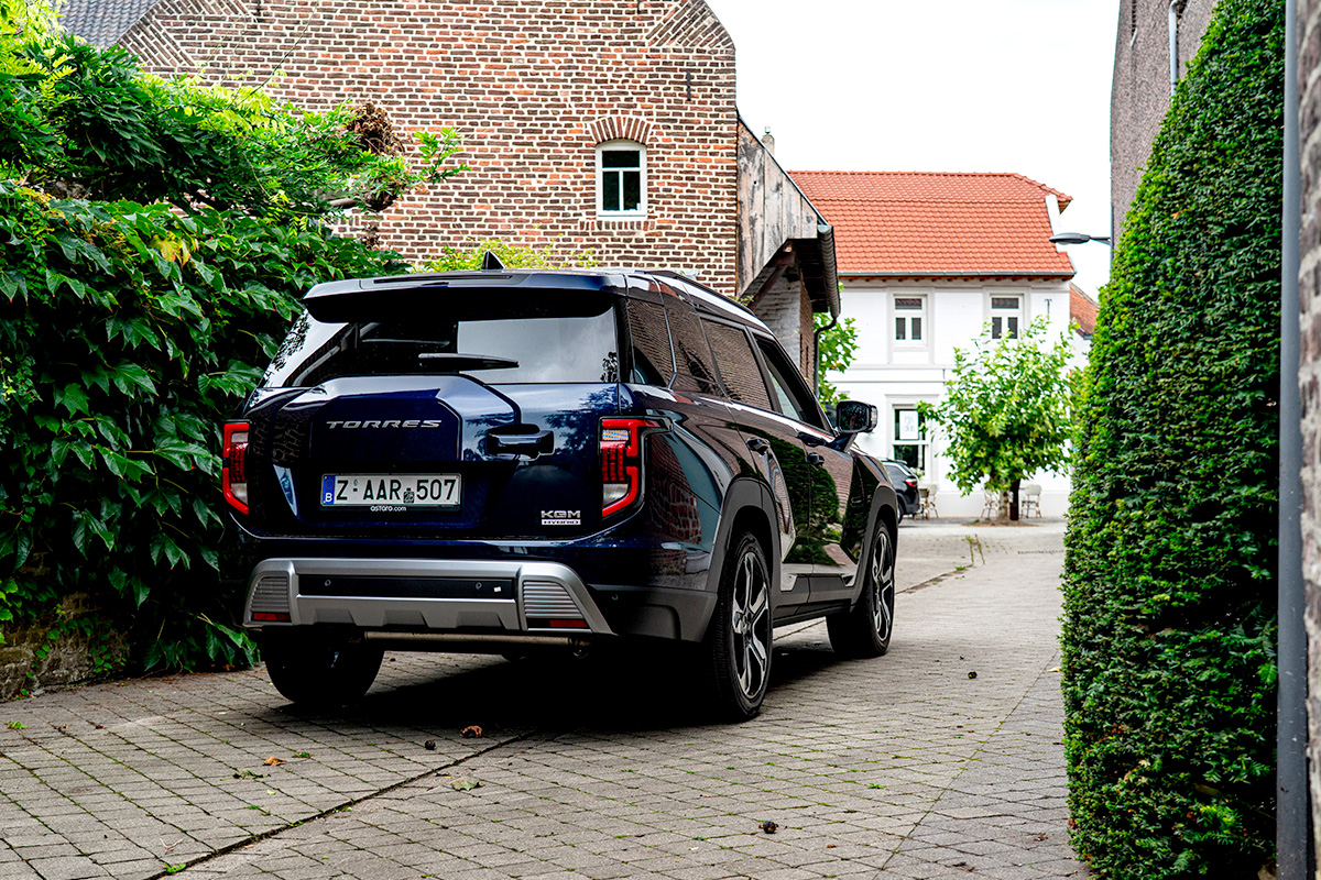 Review KGM Torres Hybrid