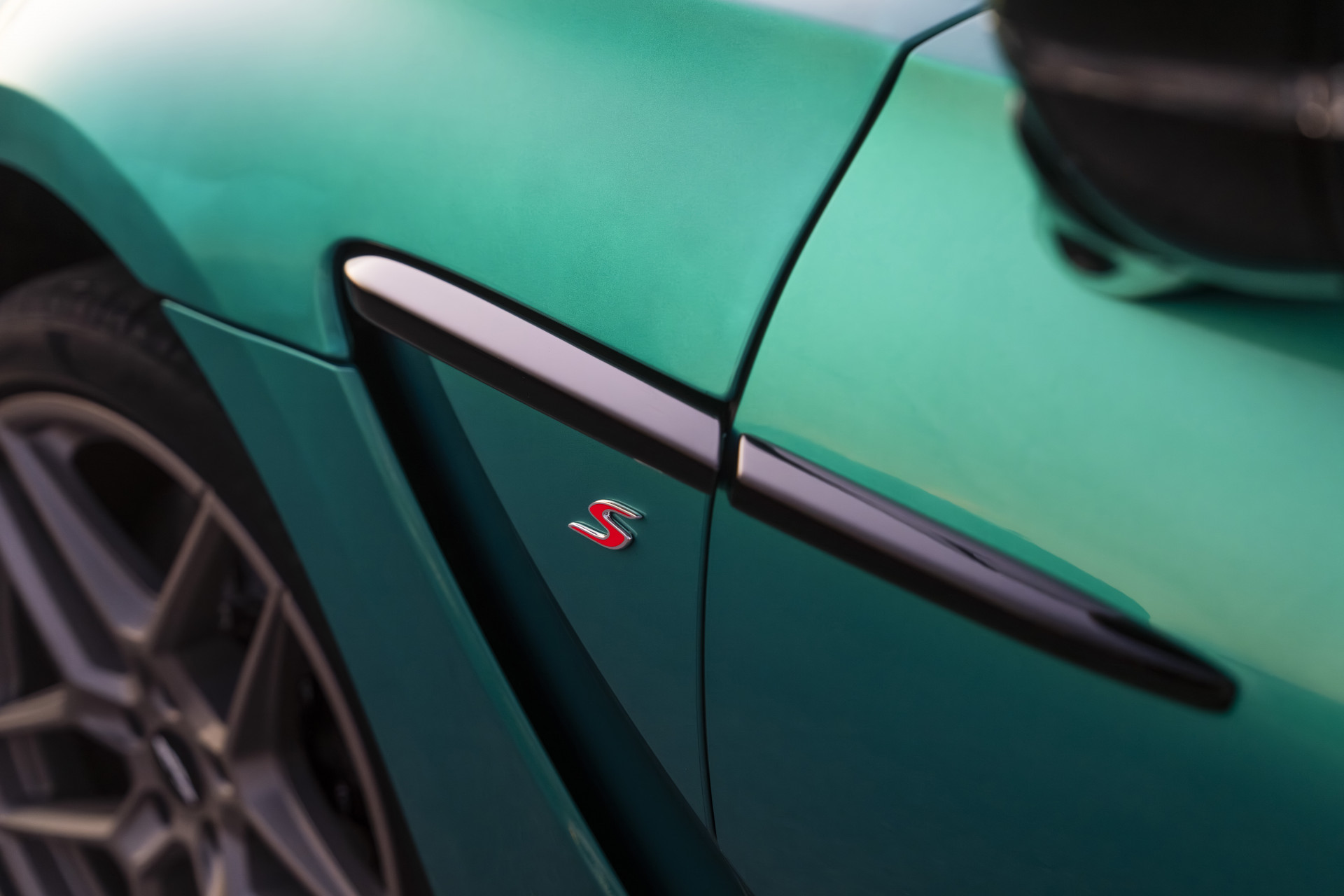 Review Aston Martin DBX S (2025) - eerste test AutoGids