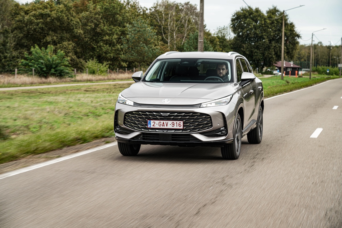 Review MG HS Hybrid+