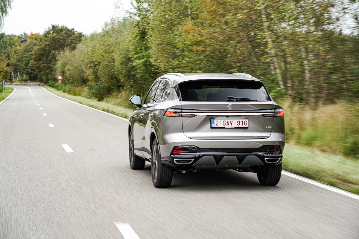 Review MG HS Hybrid+