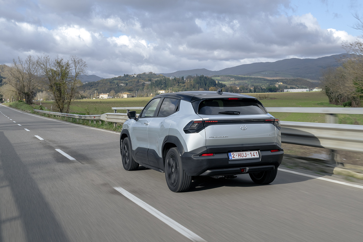 Review 2025 Toyota Urban Cruiser