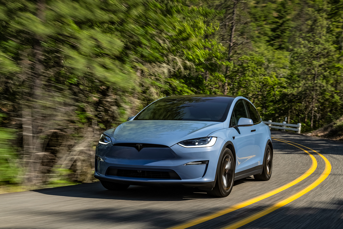 Review Tesla Model X (facelift 2026) - vliegt de Plaid nog als vanouds?