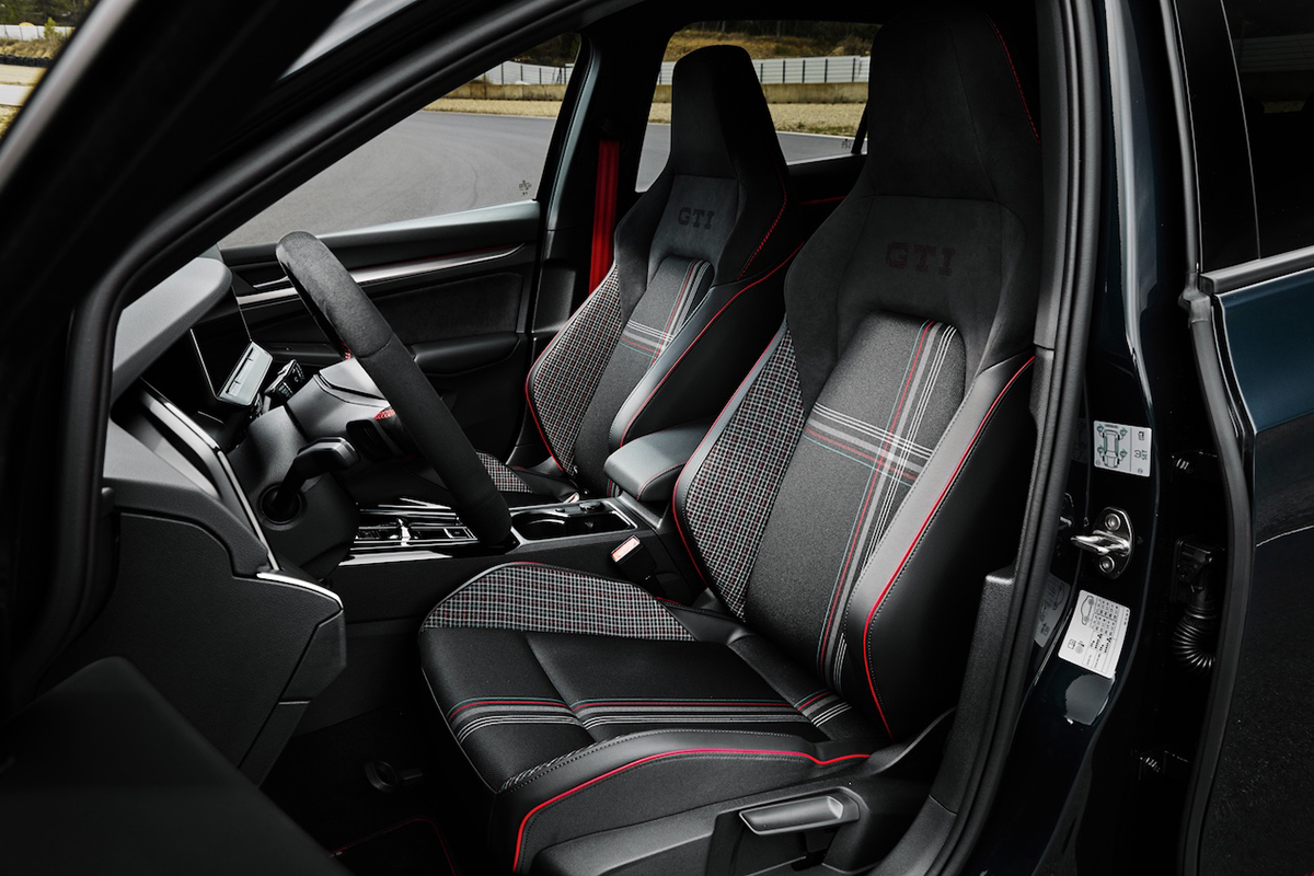 Review VW Golf GTI 50