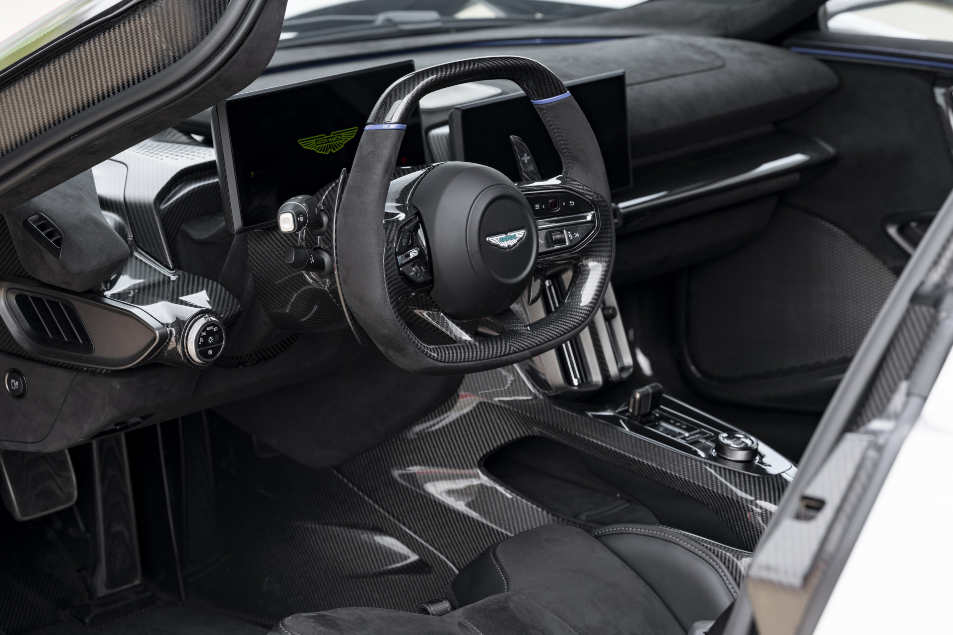 Review Aston Martin Valhalla (2026) - eerste test AutoGids