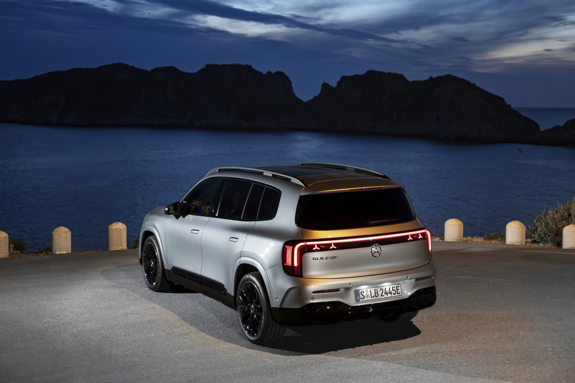 Review Mercedes GLB Electric (2026)