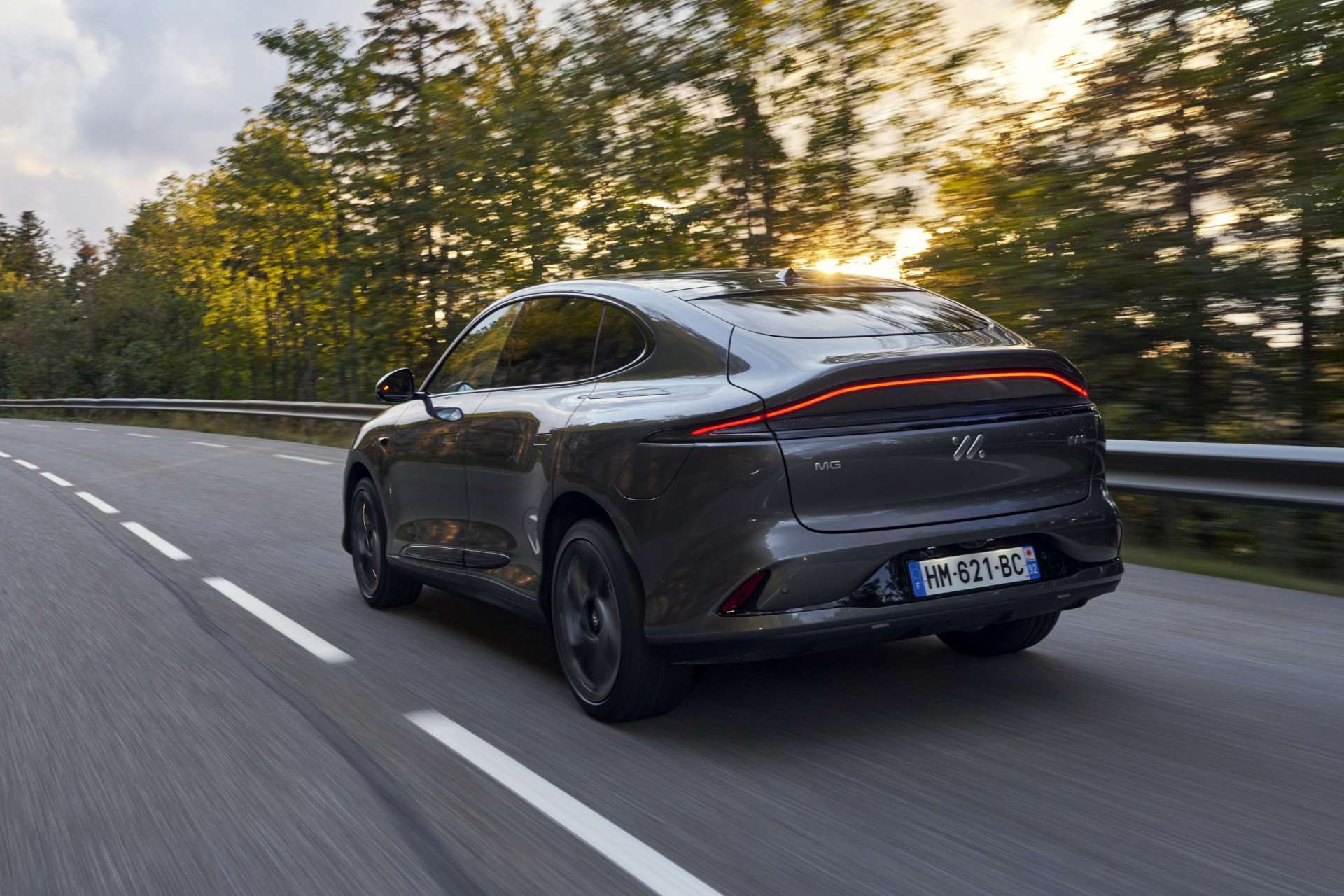 Review: MG IM6 100 Performance AWD (2026) - eerste test AutoGids