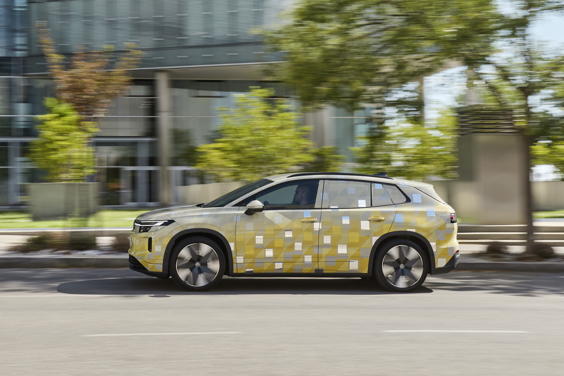 Review Volkswagen ID. Tiguan