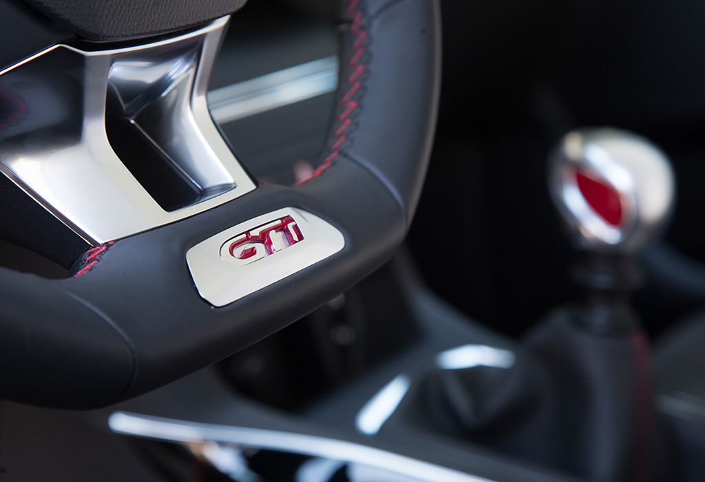 2015 308 GTi by Peugeot Sport