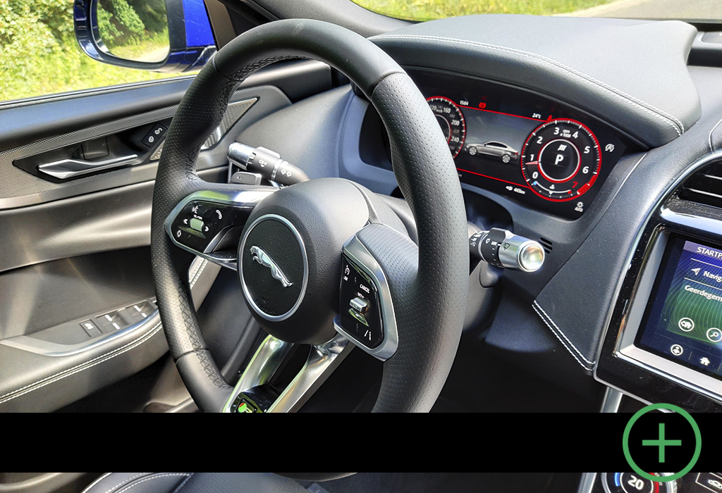 Blog / Jaguar XE / Moniteur Automobile