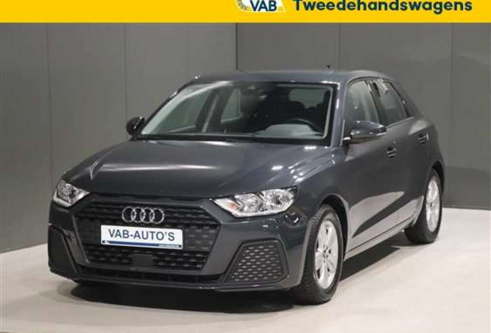 Audi SPORTBACK 25 TFSI ATTRACTION