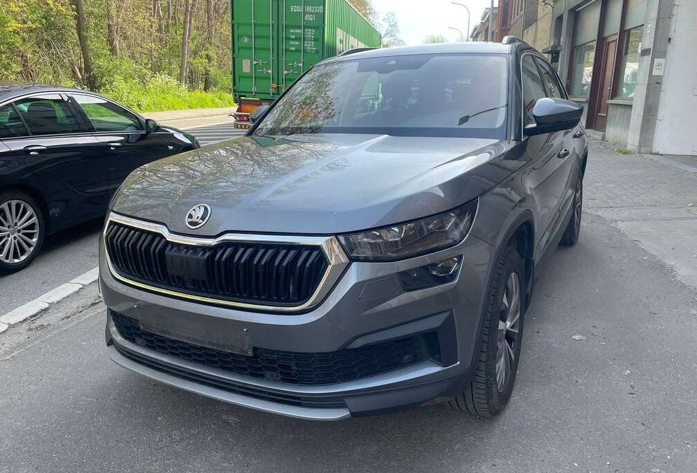 Skoda 2.0 TDi 2x4 Ambition 7pl. DSG AIRCO NAVI