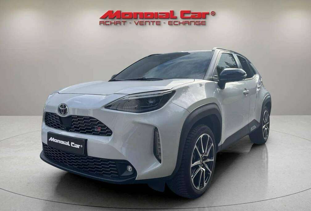 Toyota 1.5i VVT-i Hybrid CVT GR Sport - CarPlay - Toit Pano - Attache remorque - Bi-Ton - LED - Jantes 18\