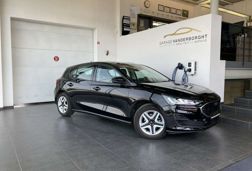 Ford CONNECTED HYBRID BENZINE