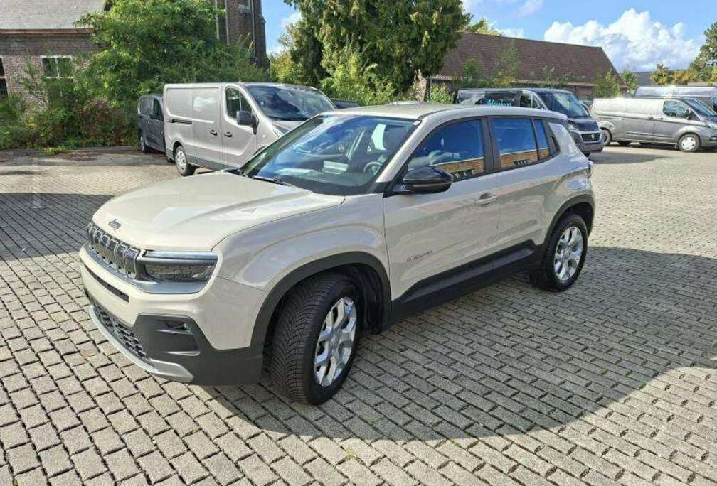 Jeep 18500€ Alitude MT