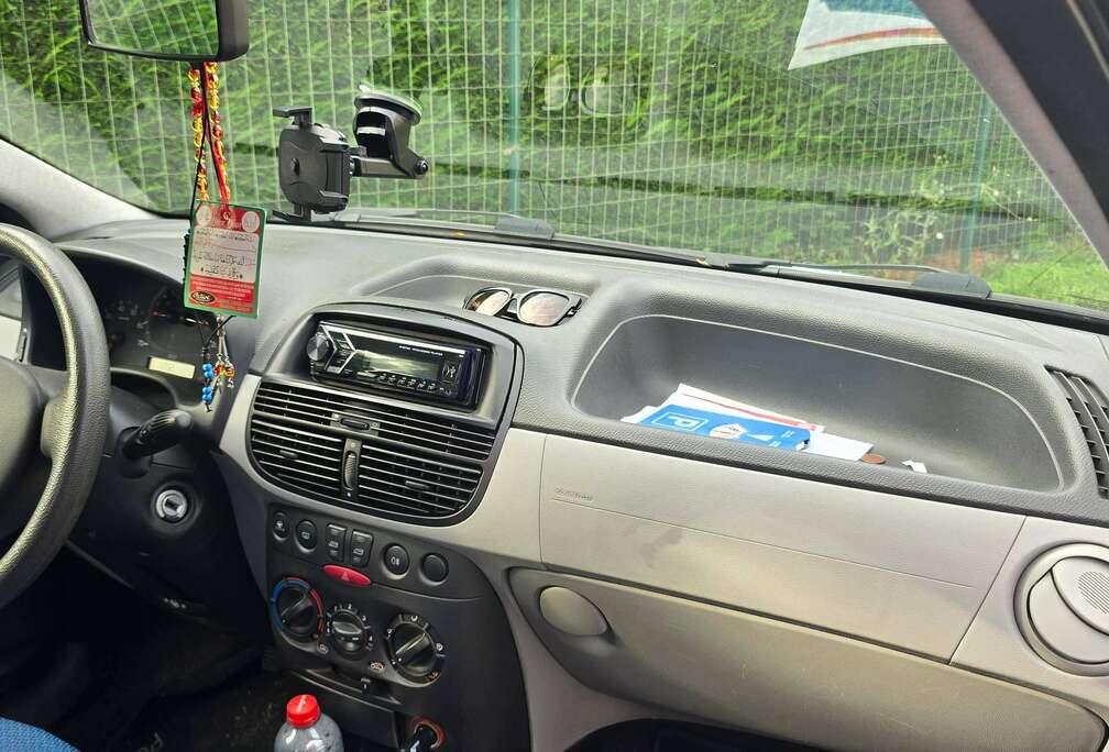 Fiat 1.2i 8v Active
