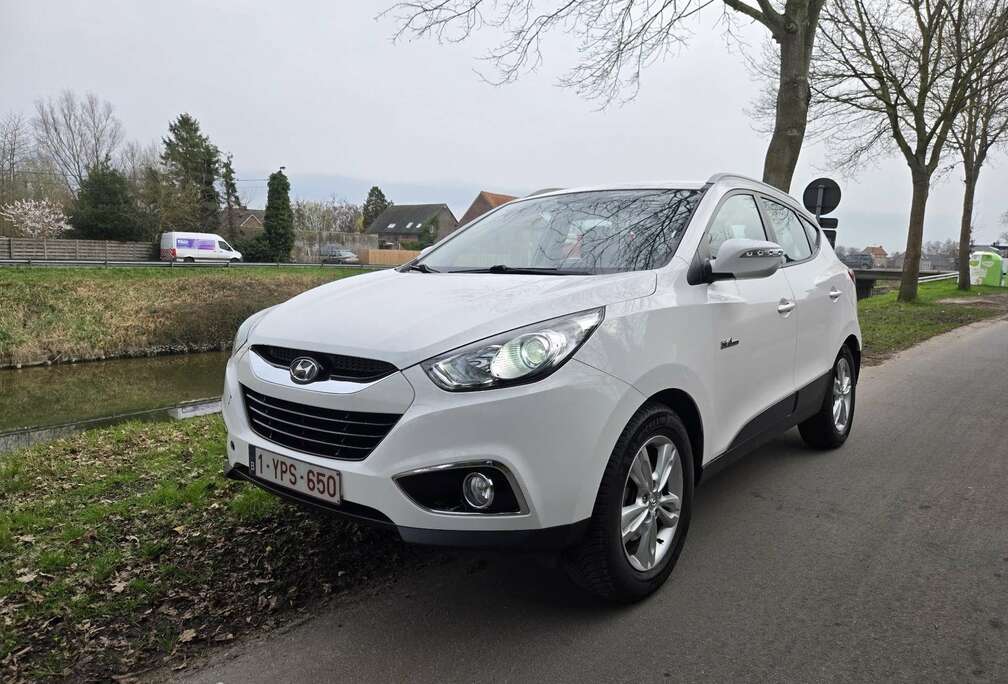 Hyundai 1.6i 2WD Base