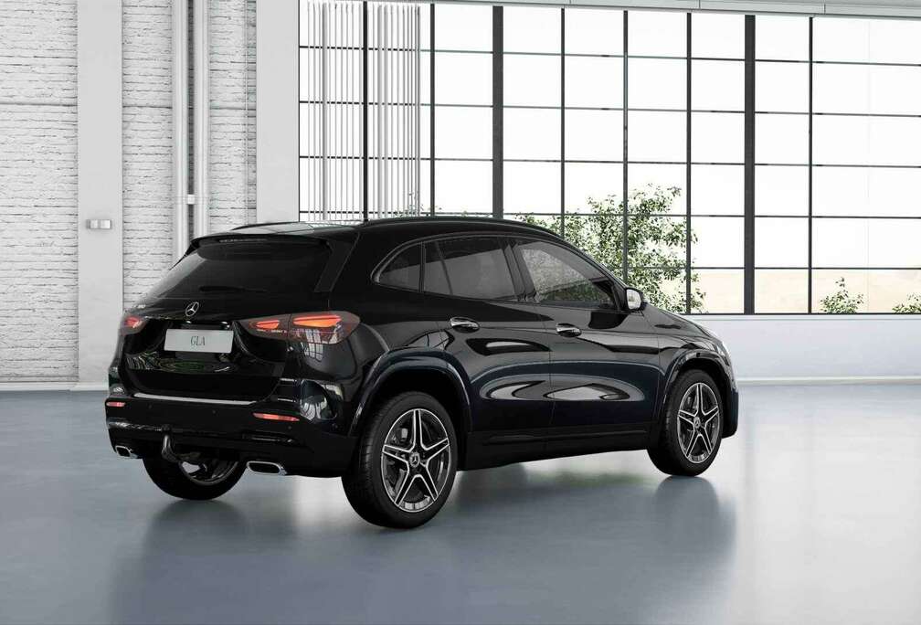 Mercedes-Benz GLA 180 7G-DCT Star AMG-line