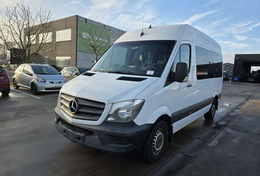 Mercedes-Benz 313 (Stock ID 30415)