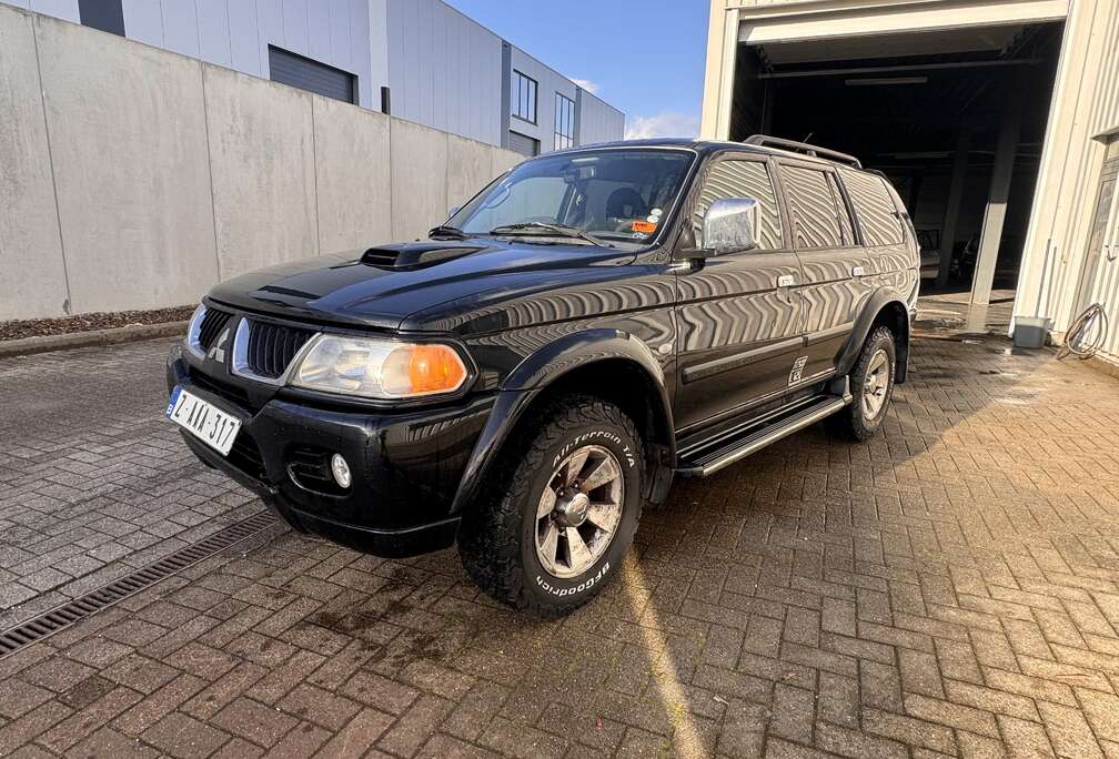 Mitsubishi 2.5 TD Only Export