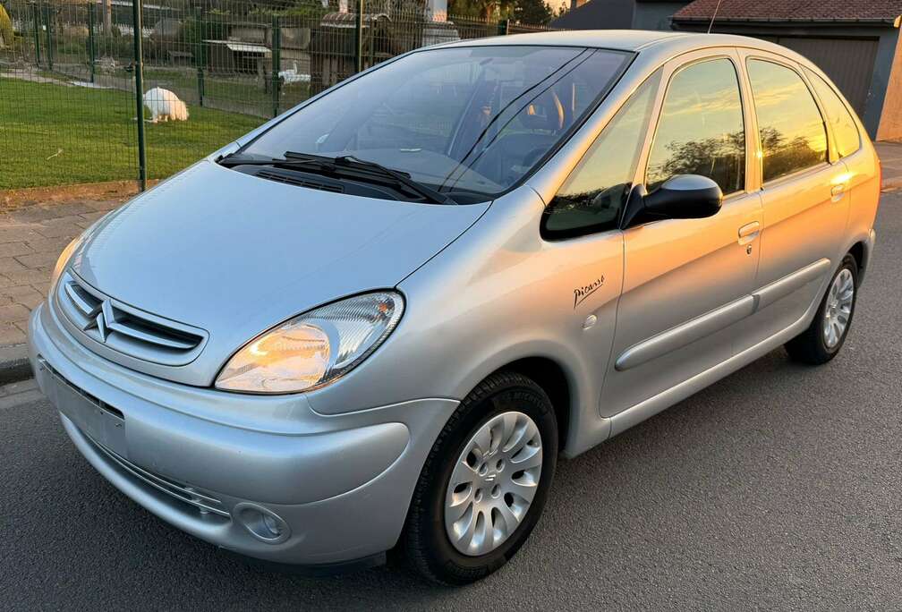 Citroen Xsara Picasso 2.0i 16v Exclusive