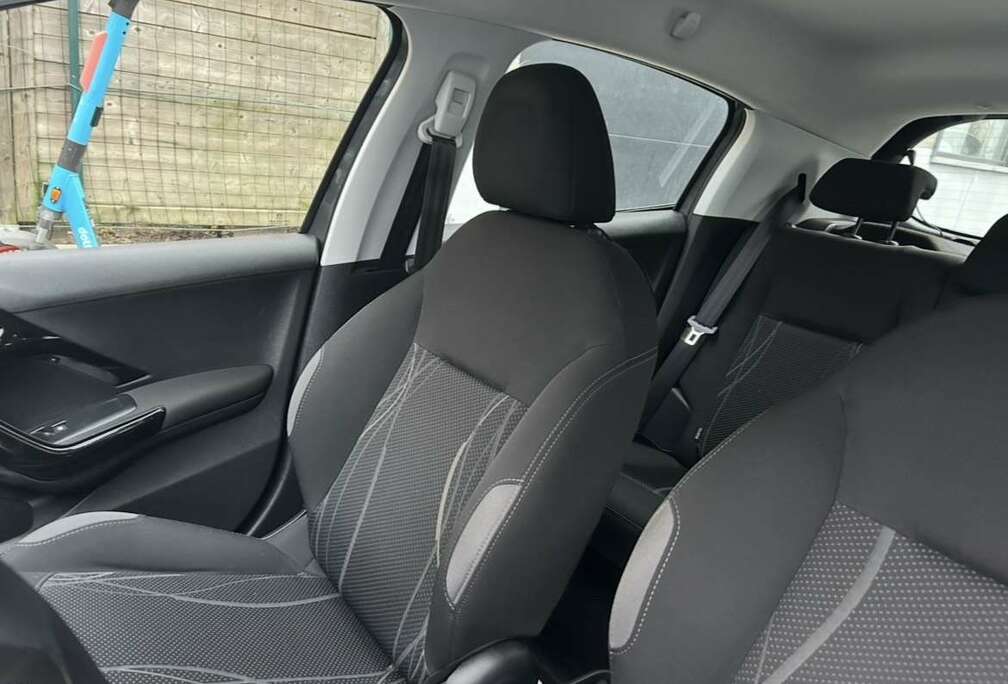 Peugeot 1.2i Access