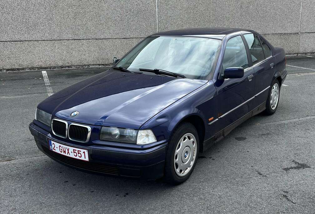 BMW 320i