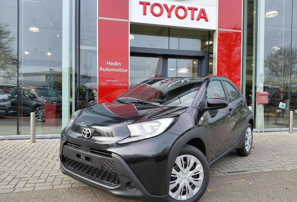 Toyota 1.0 VVT-i Air Play CVT