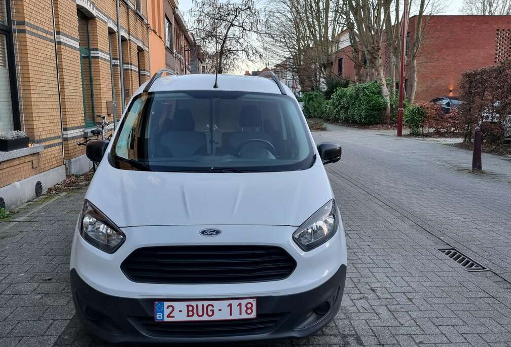 Ford Transit Courier 1.0 EcoBoost Ambiente