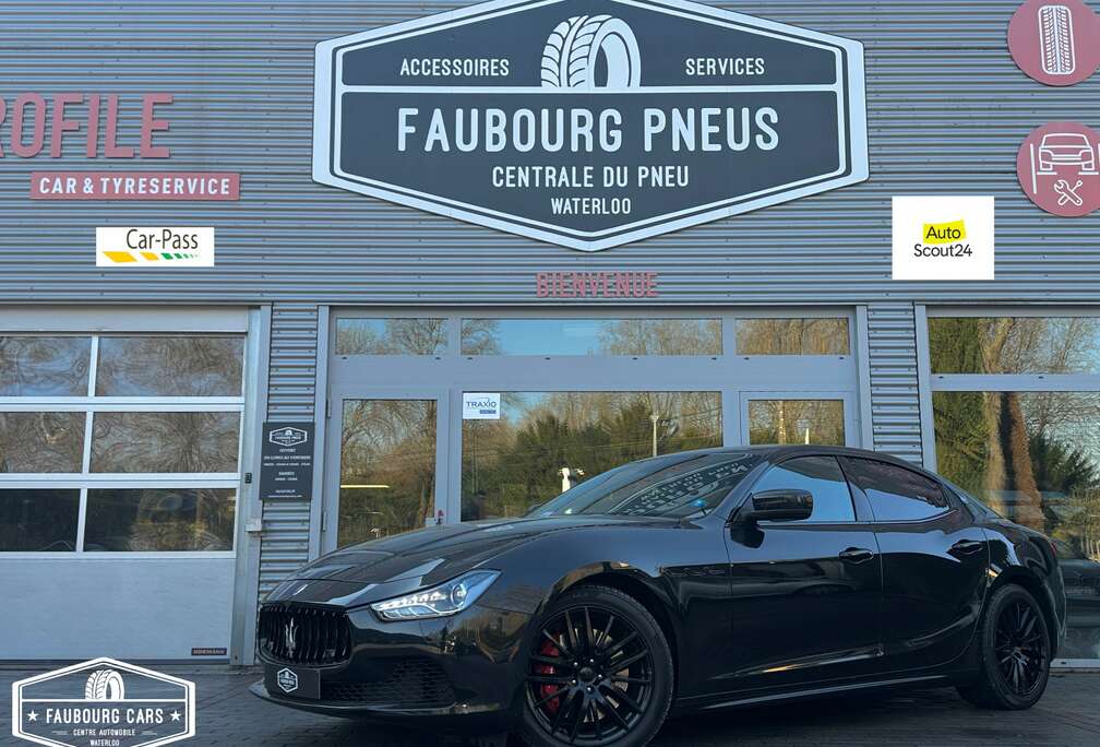 Maserati *3.0-V6-S-Q4*4x4*CUIR*NAVIGATION*FULL-BLACK*