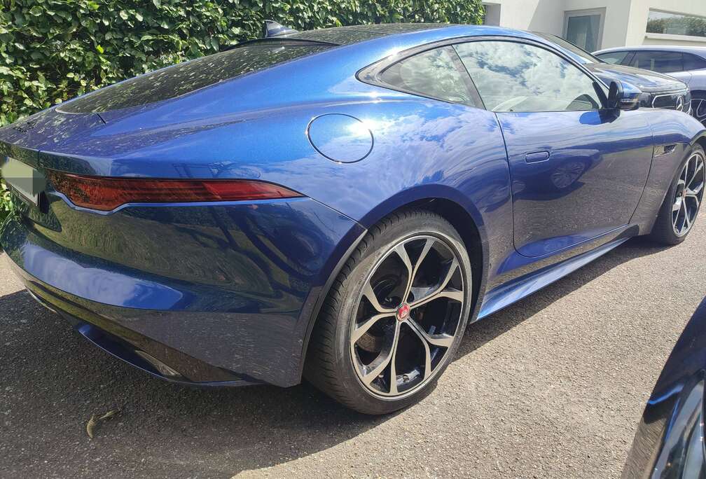 Jaguar F-Type Coupe 2.0 i4 P300