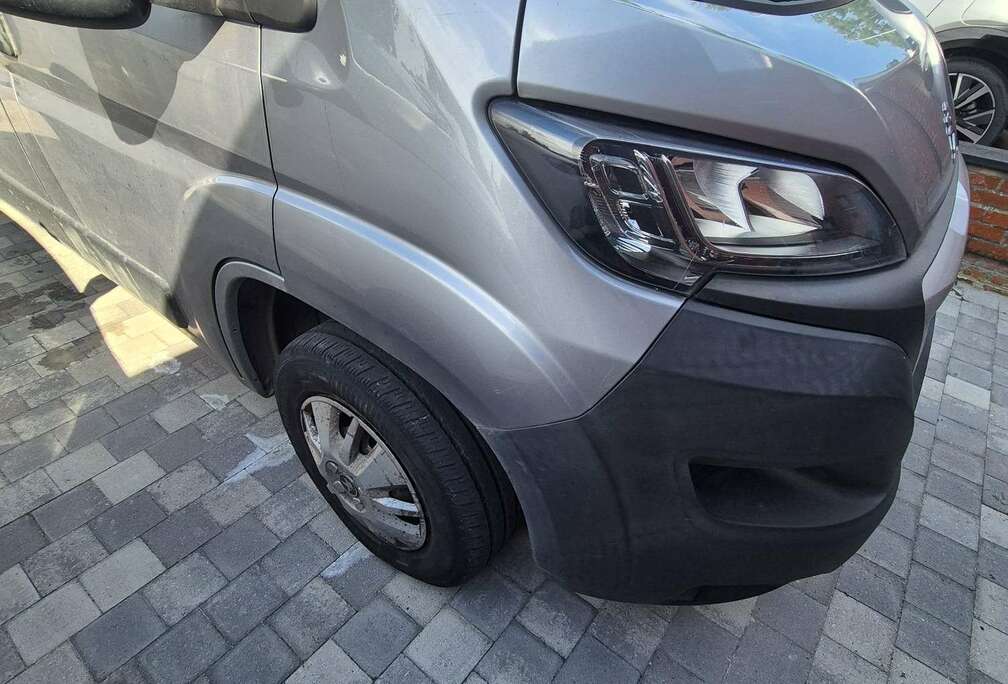 Peugeot
