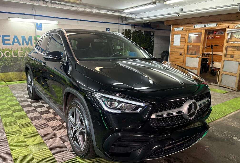 Mercedes-Benz GLA 180 AMG Line