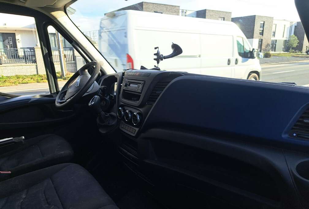 Iveco Daily 35S21V 3.0 Turbo TST Hi-Matic (3520L)