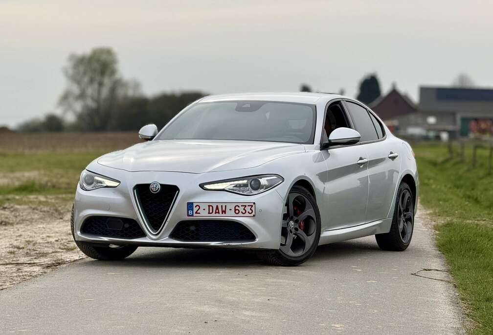 Alfa Romeo 2.2 JTDm Super