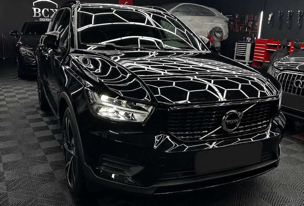 Volvo T2 Plus Dark