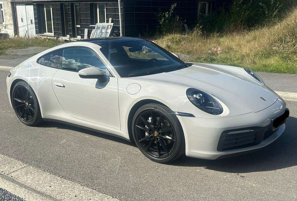 Porsche 992 carrera 2