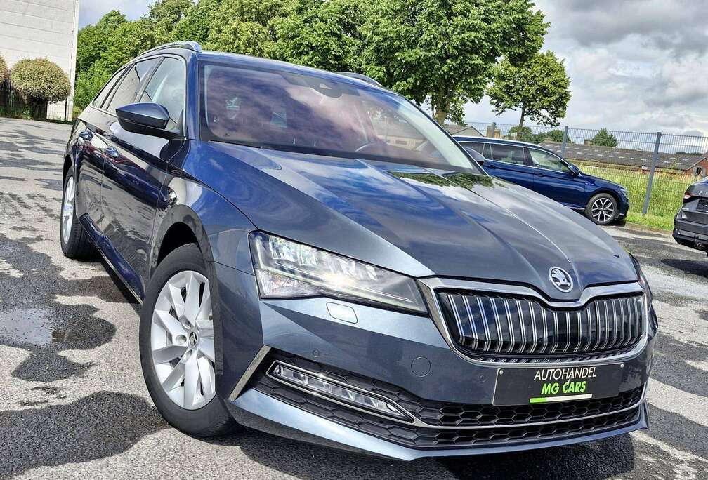 Skoda Superb Combi Hybride 1.4 TSI - 53000 km - CAMERA LED LIGHTS ZETELVERWARMING VOOR + ACHTER -