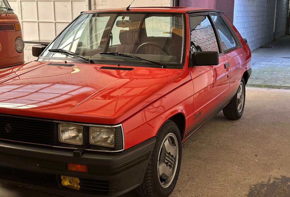 Renault TURBO