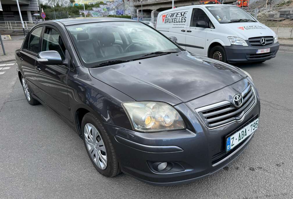 Toyota Avensis 2.2 Turbo D4D 16v Linea Sol ** EXPORT**