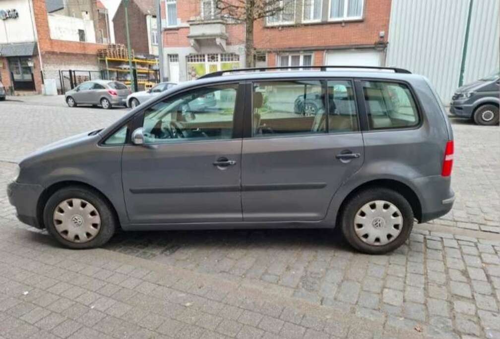 Volkswagen 1.6i 16v FSI Base B2B