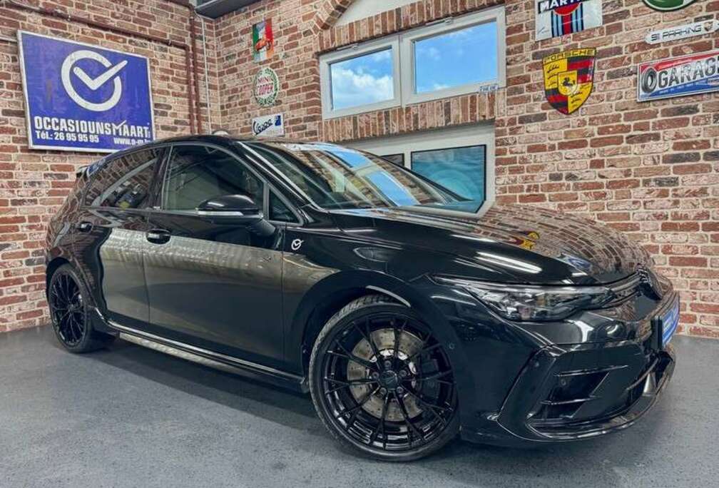 Volkswagen Golf VIII R 2.0 333cv Auto 4Motion BLACK EDITION