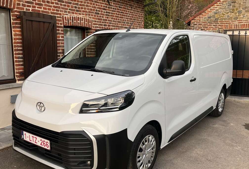 Toyota 2.0 D-4D Medium Comfort (L2) S/S (EU6.3)