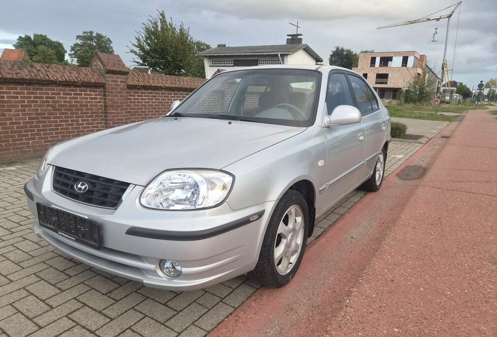Hyundai 1.3i GLS