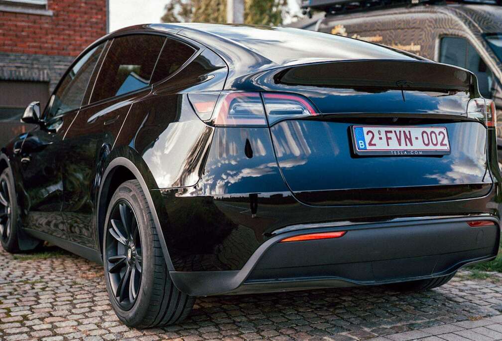 Tesla Model Y RWD