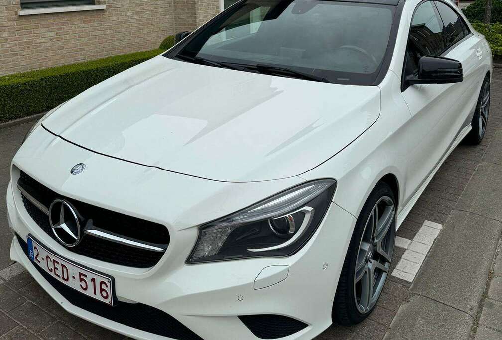 Mercedes-Benz CLA 180 AMG Line