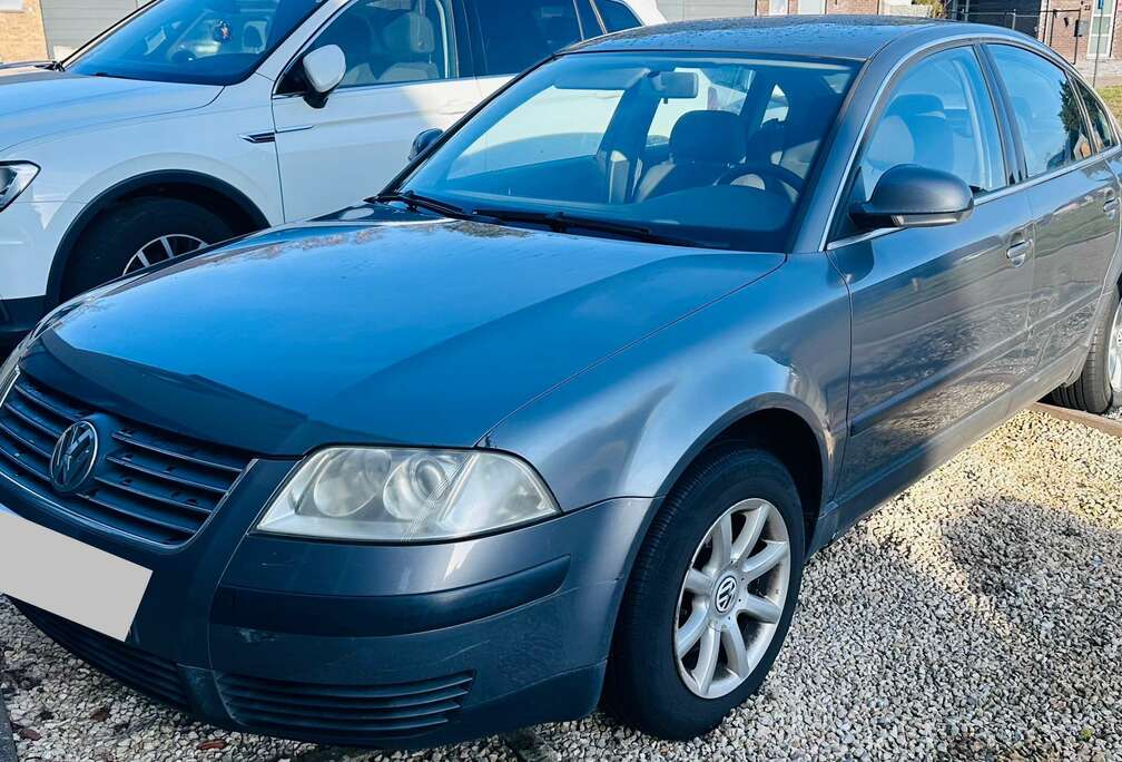 Volkswagen 2005 VW PASSAT