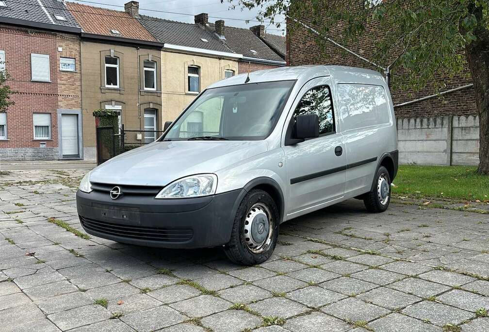 Opel Tour 1.4i XEP// PRET A IMMATRICULÉ// AIR CO