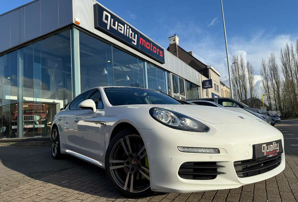 Porsche Panamera S Hybrid 3.0 V6 Tiptronic S