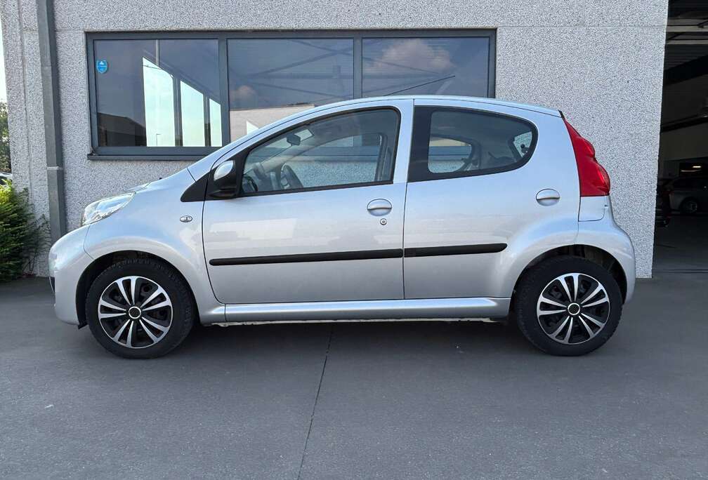 Peugeot 107 1.0i AIRCO 5D