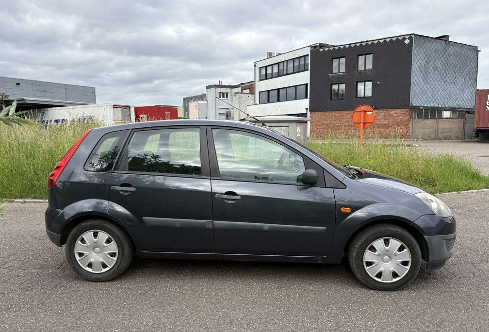 Ford 1.3i Ambiente